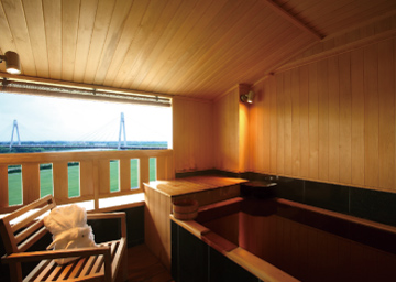 Toyo-tei Japanese-style room with open-air bath